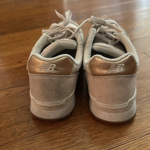 New Balance - Picture 4 of 5